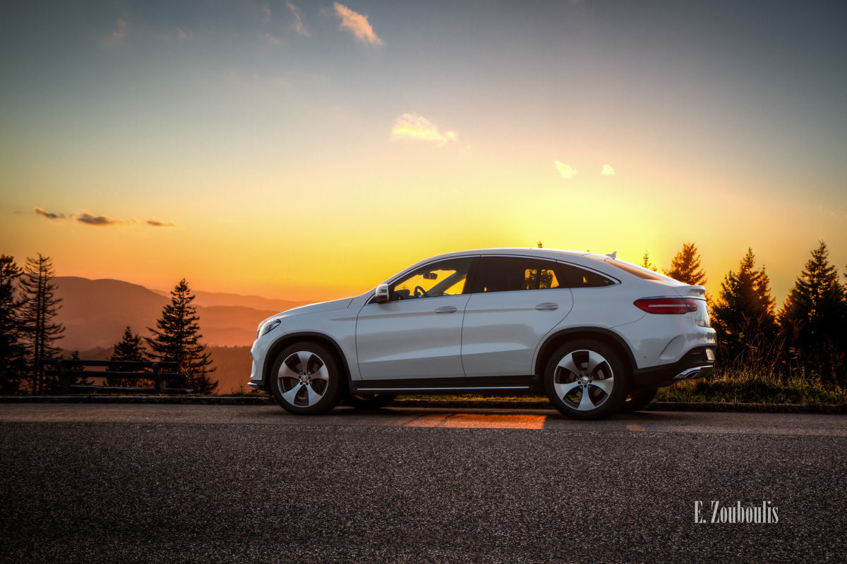 Mercedes GLE Coupé bei Sonnenuntergang am Schwarzwald