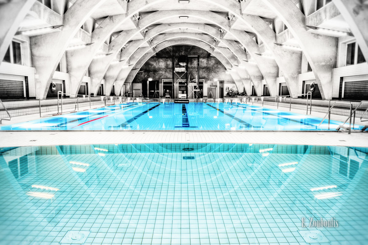 Architecture, Architektur, Baden-Württemberg, Blue, Chromakey, Colorkey, Deutschland, EZ00002, Fine Art, FineArt, Germany, Heslach, Heslacher Hallenbad, Moby Dick, Monochrome, Pool, Schwimmbad, Schwimmen, Schwimmhalle, Seepferdchen, Sports, Stuttgart, Stuttgart Süd, Swimming, Swimming Pool, Wal, Worlds best architecture, Zouboulis, zouboulis photography