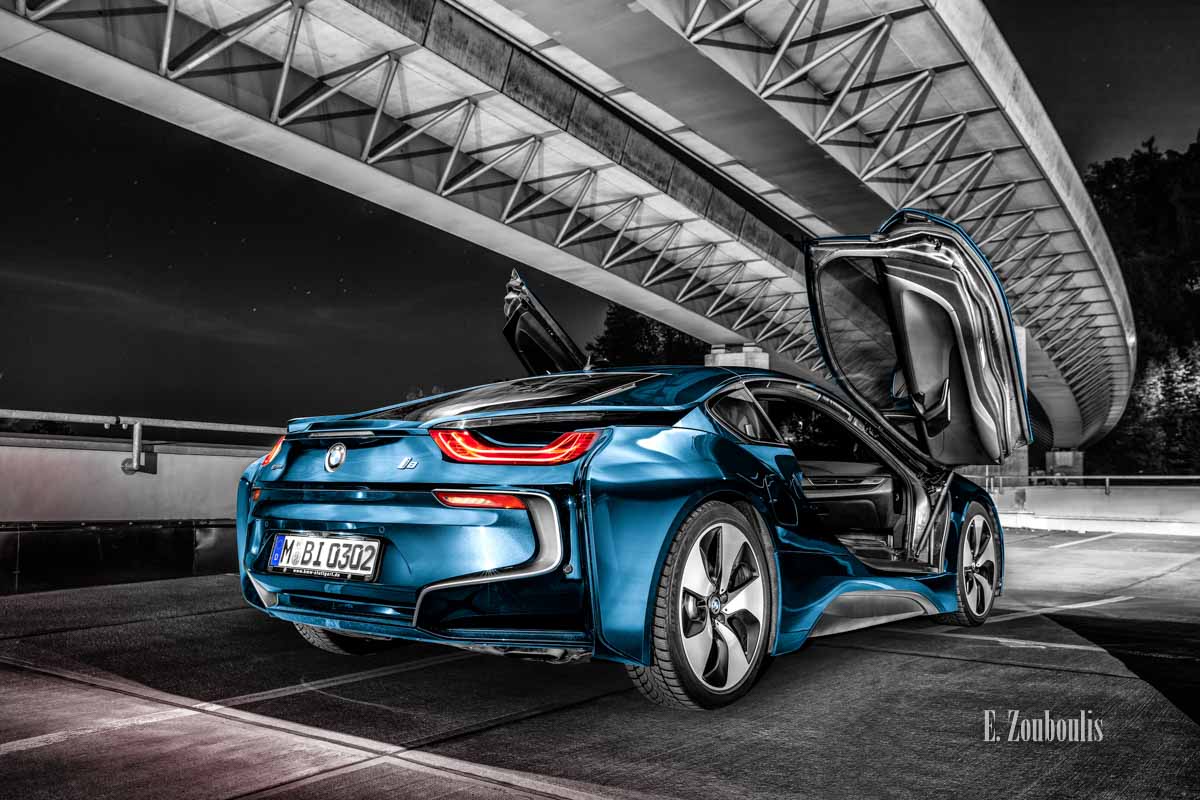 Der BMW i8 unter der Brücke in Stuttgart-Südheim Der BMW i8 unter der Brücke in Stuttgart-Südheim