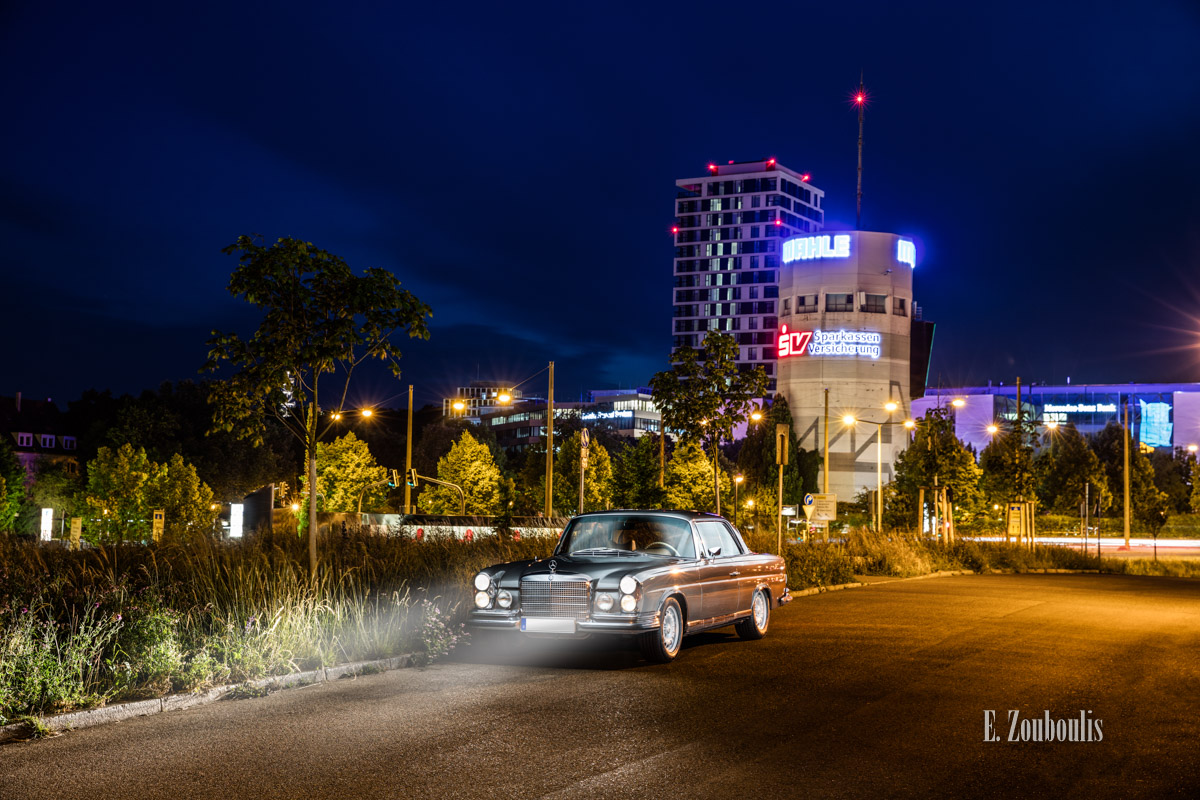 Der Mercedes 280 SE am Pragsattel in Stuttgart