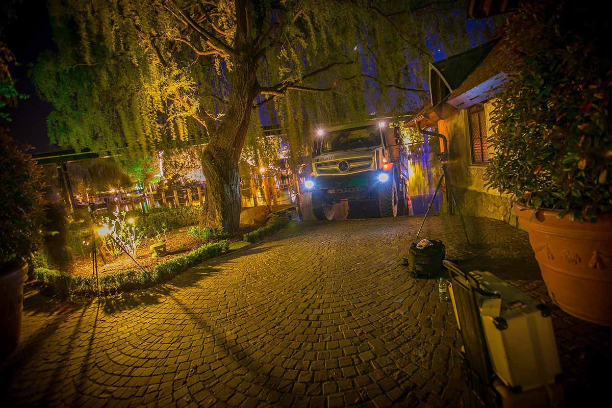Hinter der Kulisse: der Unimog taucht ein. Bildquelle: Europa Park, Fabian Primsch